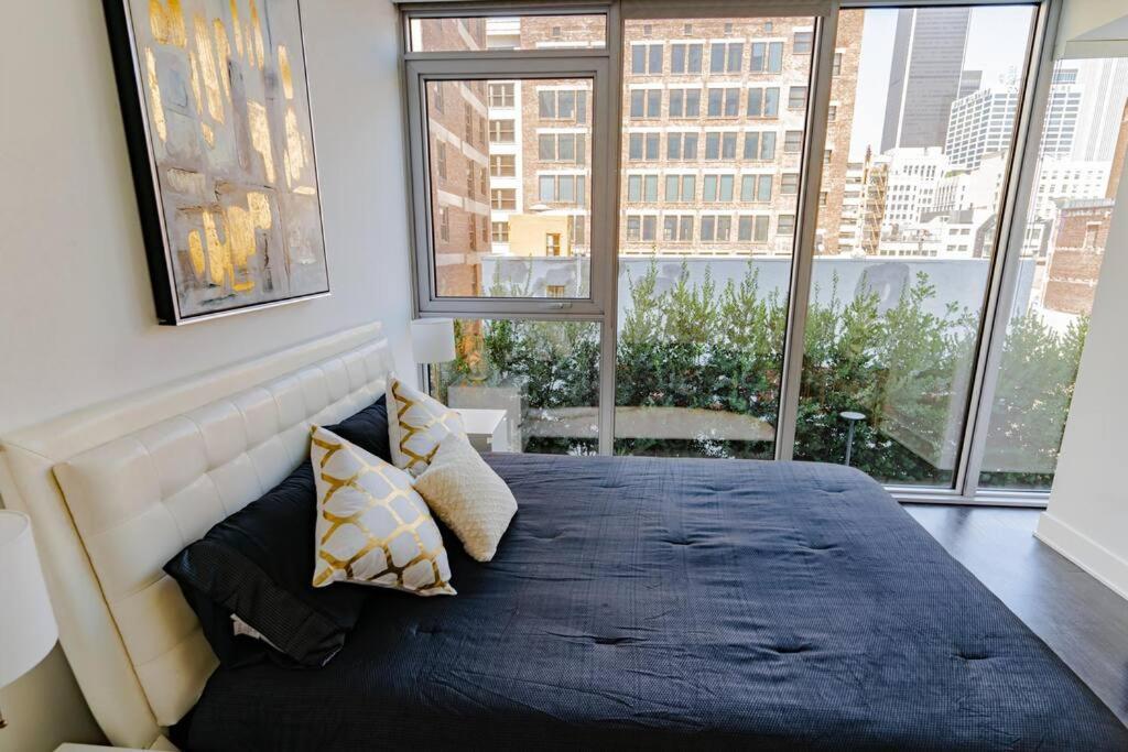Downtown Paradise Escape With 2 Pools / Hot Tubs Apartment Los Angeles Exterior photo