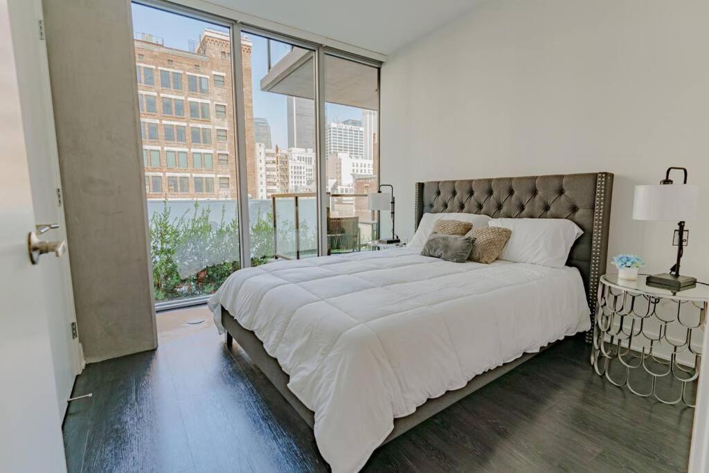 Downtown Paradise Escape With 2 Pools / Hot Tubs Apartment Los Angeles Exterior photo