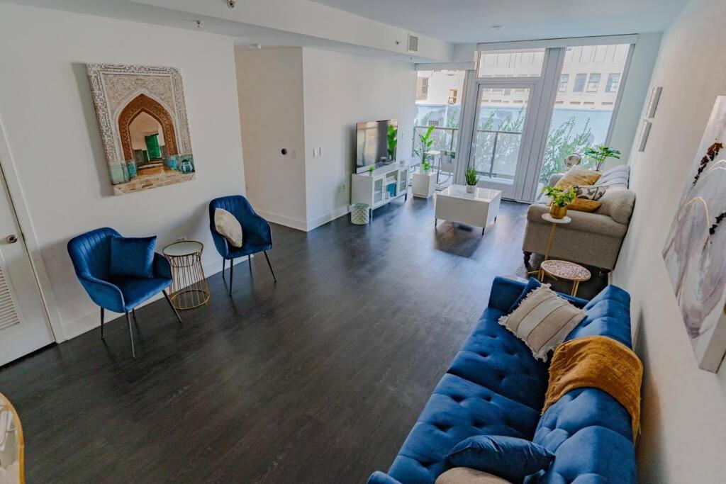 Downtown Paradise Escape With 2 Pools / Hot Tubs Apartment Los Angeles Exterior photo
