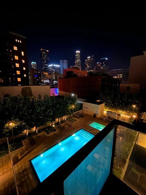 Downtown Paradise Escape With 2 Pools / Hot Tubs Apartment Los Angeles Exterior photo
