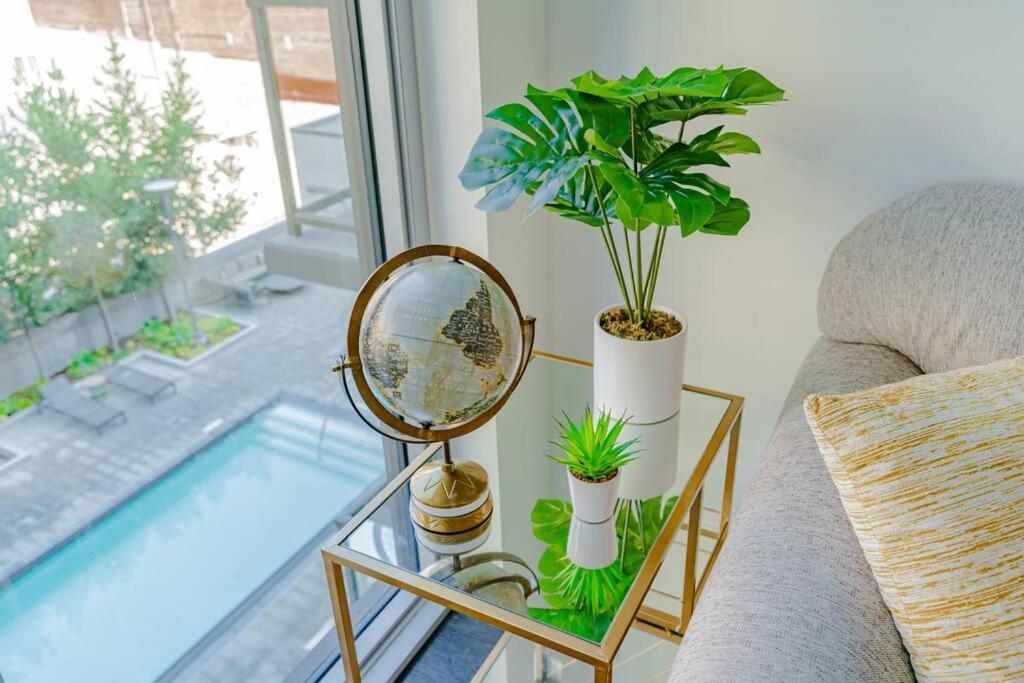 Downtown Paradise Escape With 2 Pools / Hot Tubs Apartment Los Angeles Exterior photo
