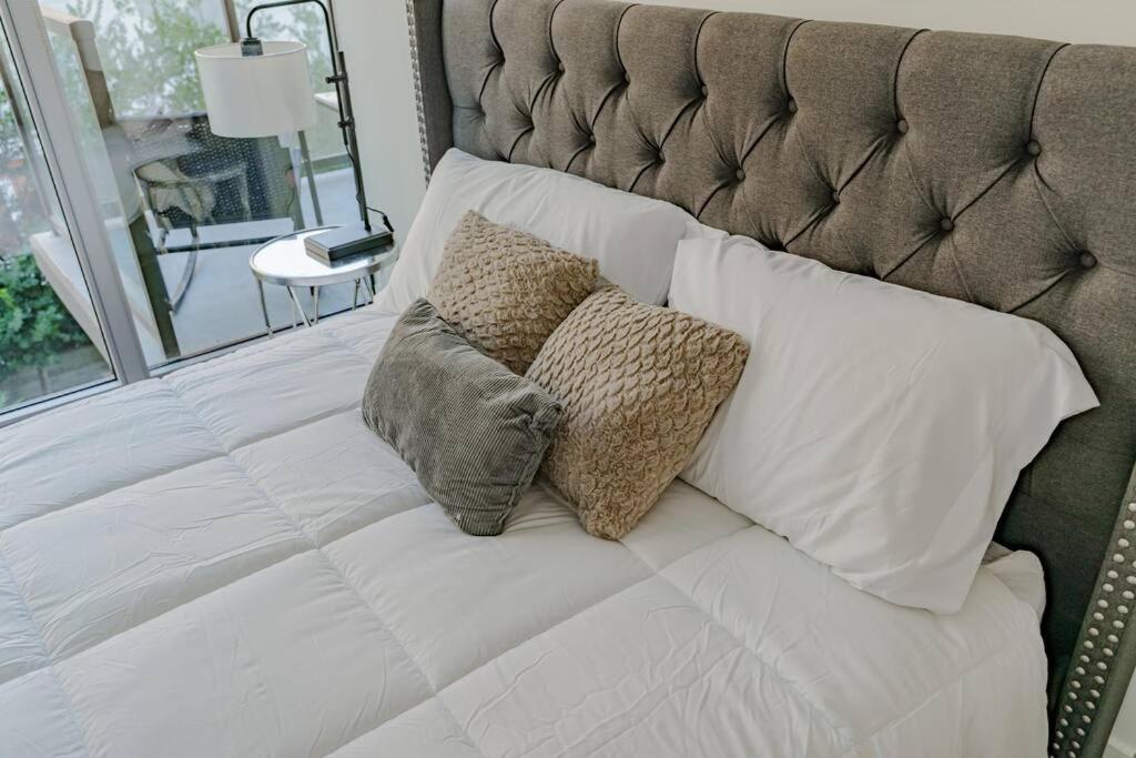 Downtown Paradise Escape With 2 Pools / Hot Tubs Apartment Los Angeles Exterior photo
